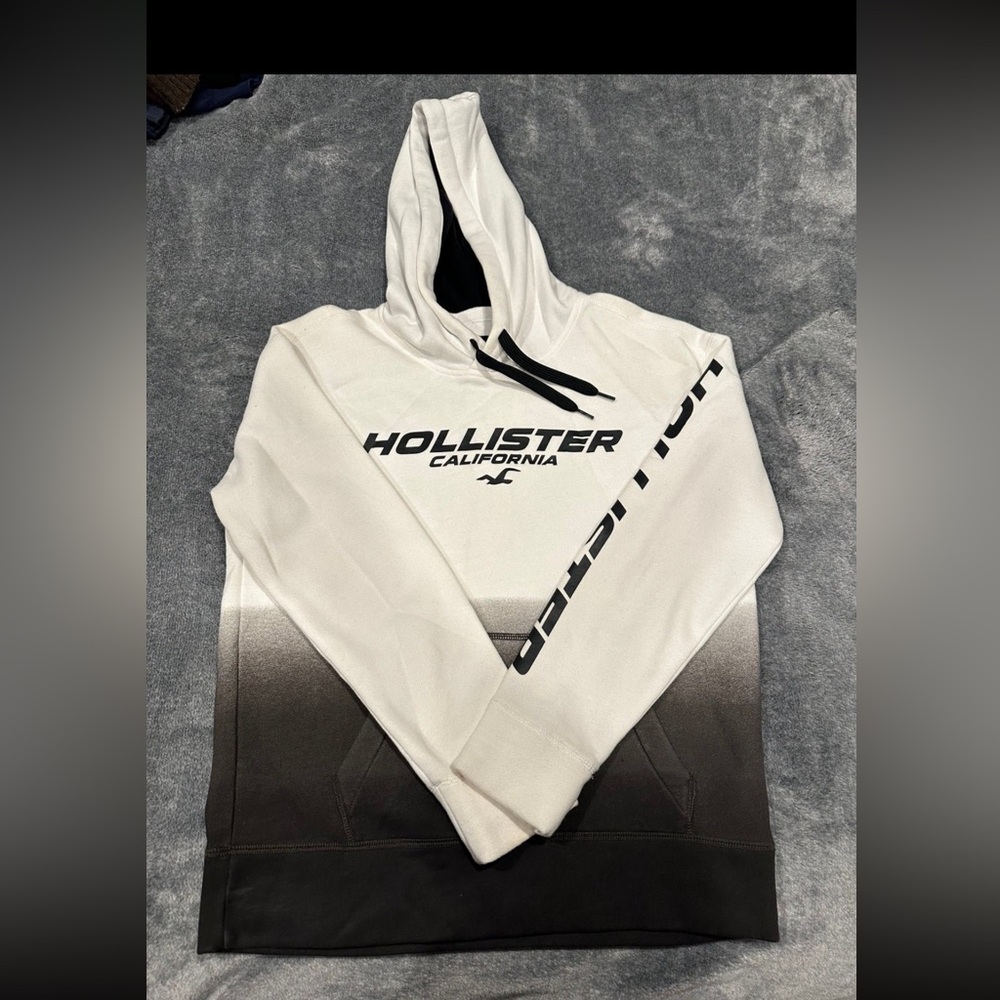Hollister hoodie like new size XS